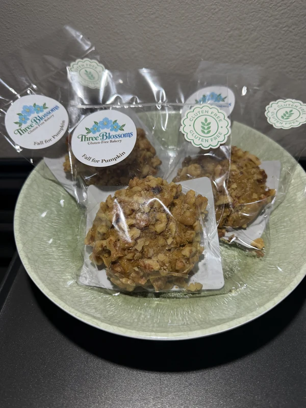 Fall for Pumpkin, a spiced pumpkin walnut muffin-top